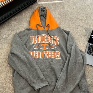 size xl university of tennessee sweatshirt